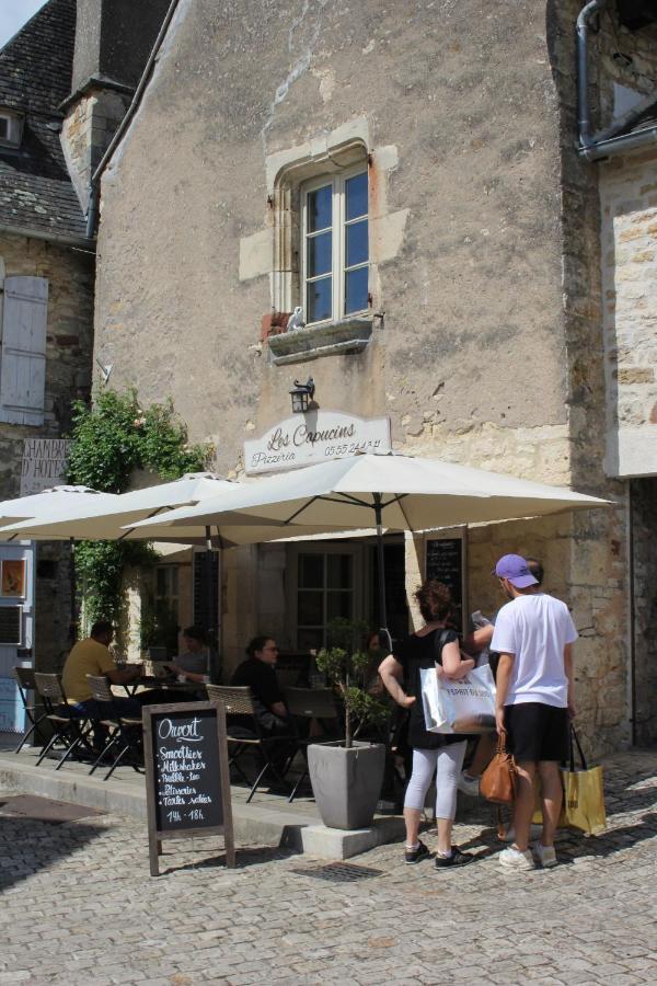 gite de la rue droite Turenne Extérieur photo